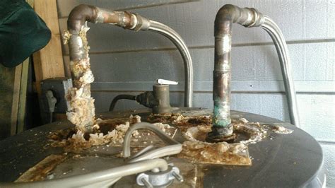 water heater pipe corroded